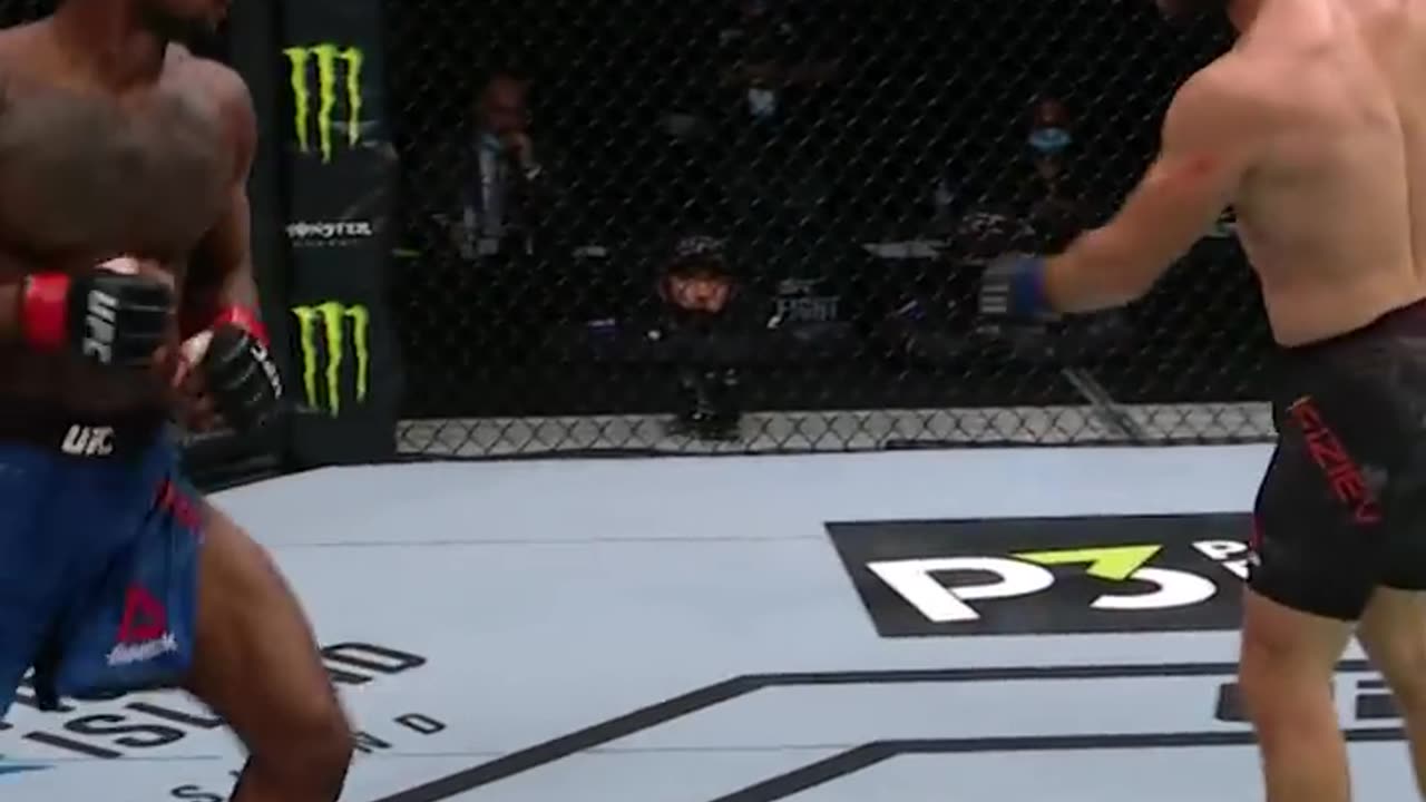 Marc Diakiese in 2020, Rafael Fiziev pulled off a move you'd see in the movie "The Matrix."