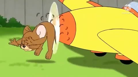 Tom and Jerry fight with aeroplane