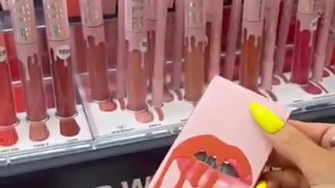 KYLIE TAKES HER DAUGHTER STORMI TO ULTA TO BUY KYLIE COSMETICS 💄