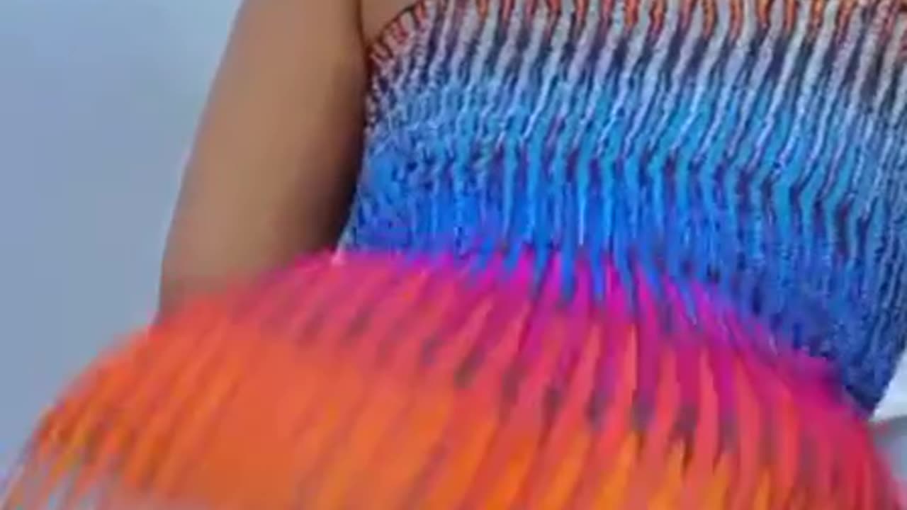 Thick Ass In fishnet Twerking & shaking.