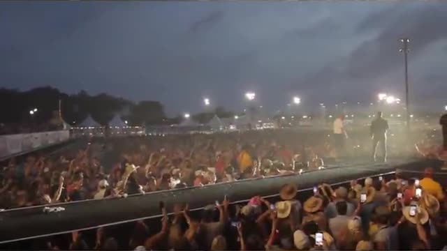 Florida just hosted the largest concert since the pandemic began