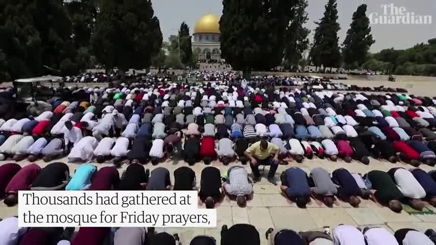 Palestinians and Israeli police clash.