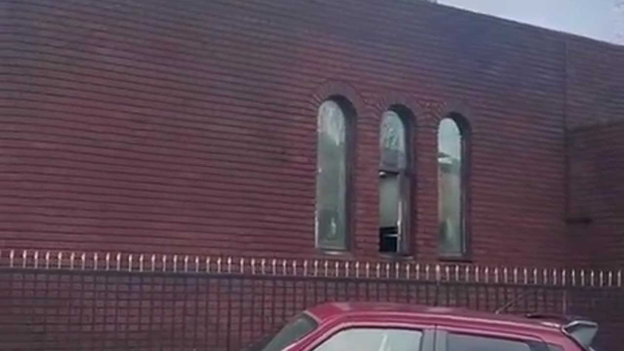 Islamic chants being blasted at full volume from a mosque in Cardiff