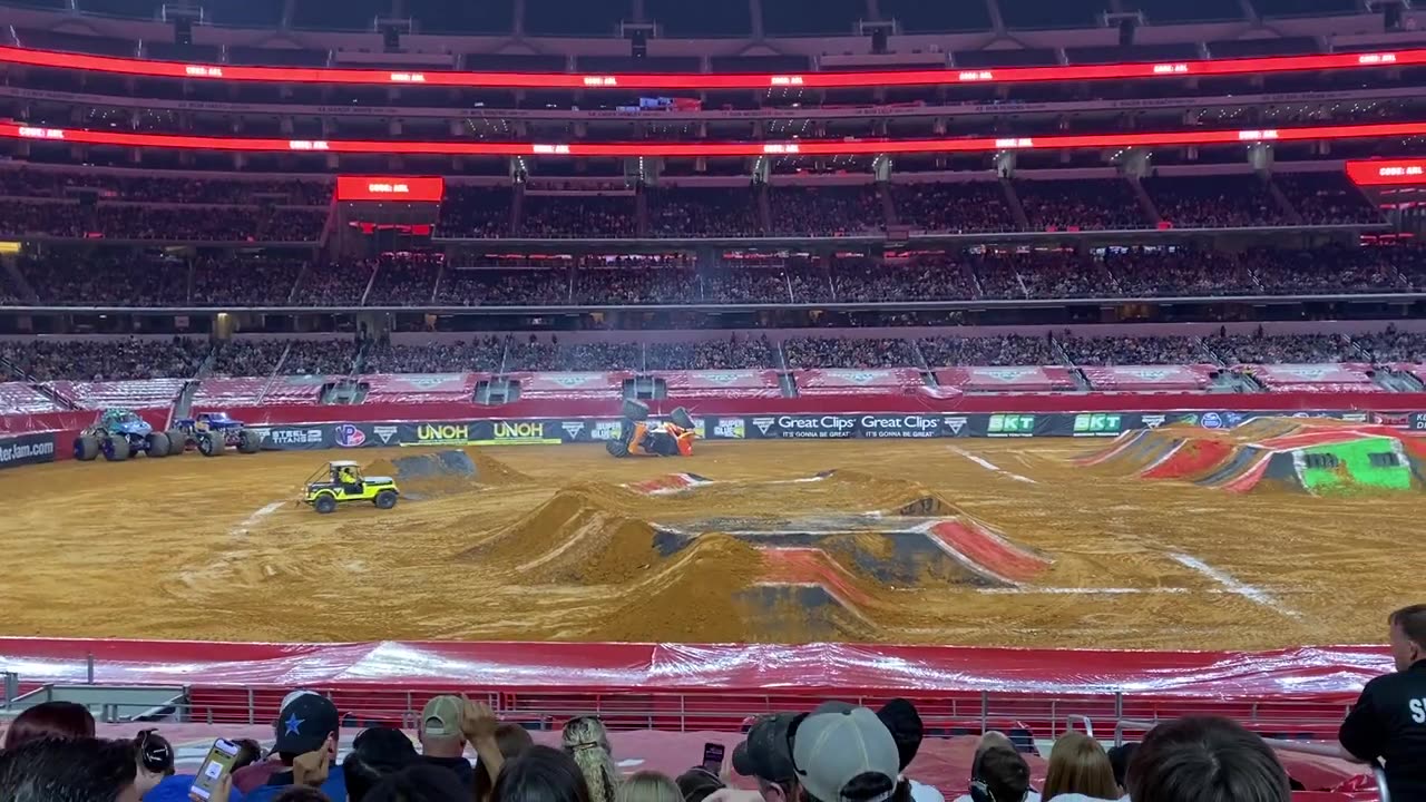 Monster Jam - El Toro Loco (Armando Castro) Freestyle Arlington