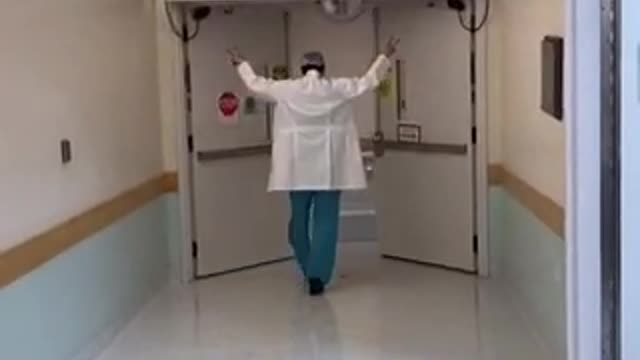 DOCTOR QUITS CORRUPT MEDICAL SYSTEM MAKES EPIC EXIT!