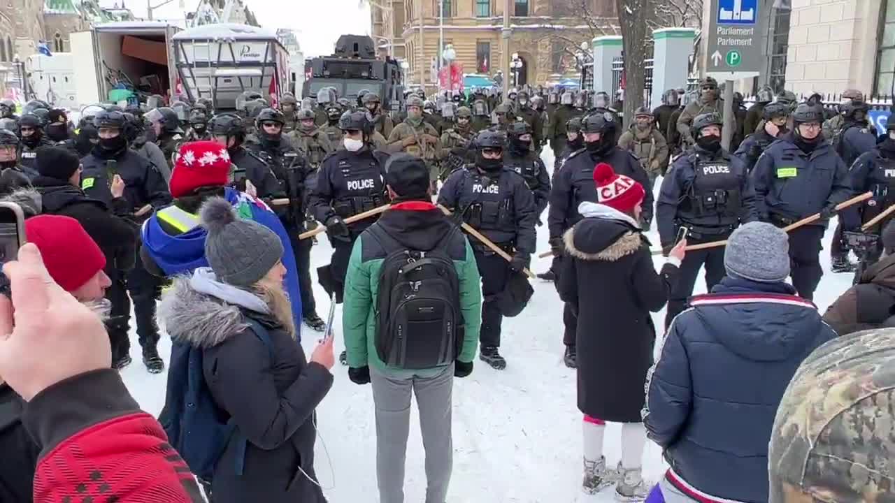 Police Clear out Protestors in Front of Parliament