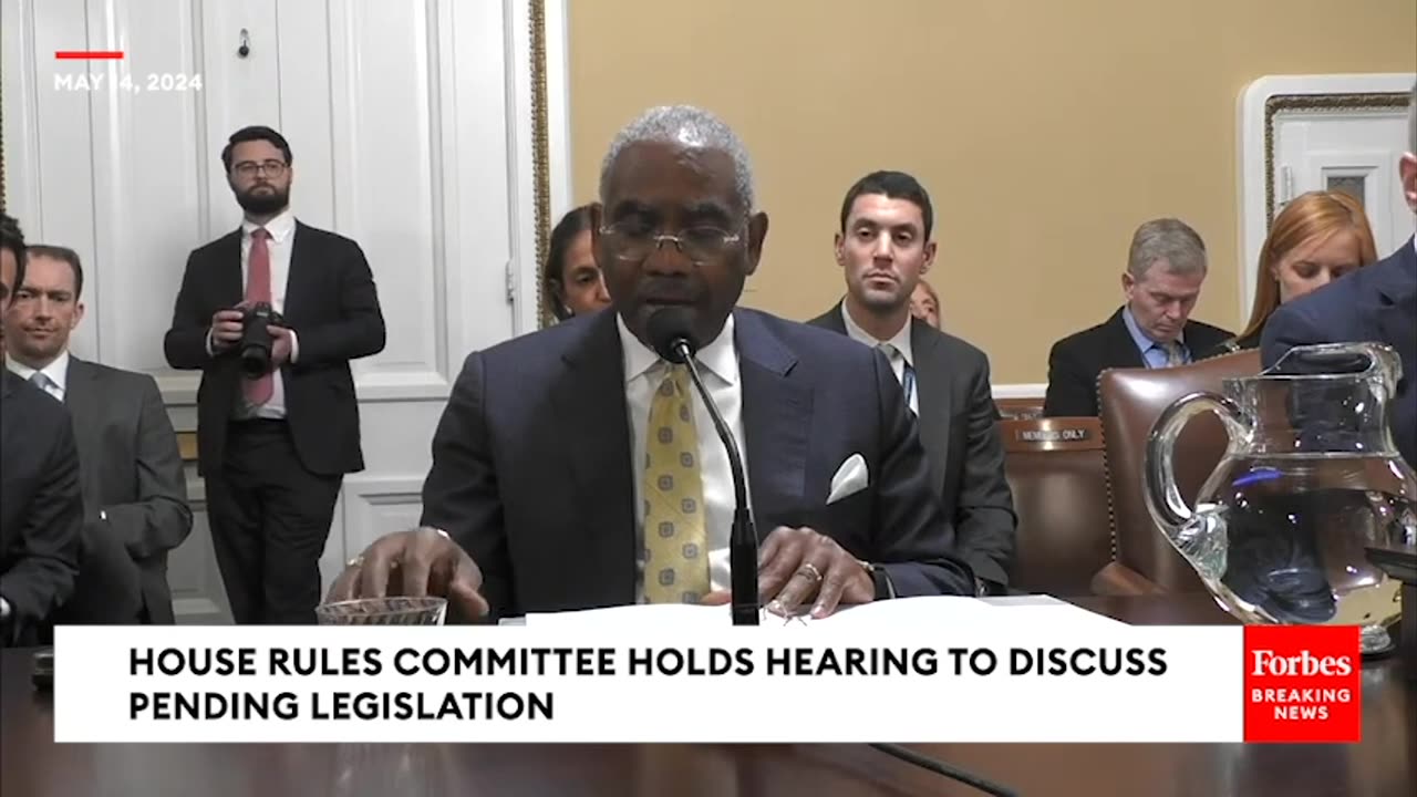 Meeks Accuses GOP Of 'Cynical' Approach To Rafah Over Bill Disapproving Biden's Weapons Holdup