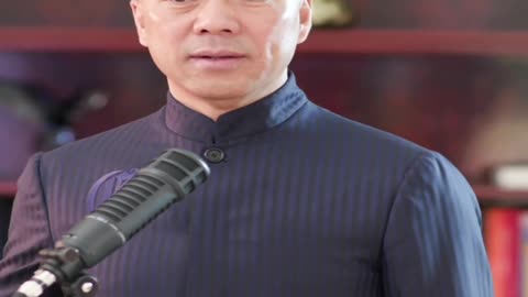 20220828文贵先生直播：最接受不了这种 #两面人！有些战友说得真好，生活中真差，跟直播、生活中完全判若两人；只会说，在生活中对待战友是真狠，狂妄、大头症、狂傲、不懂得感恩。
