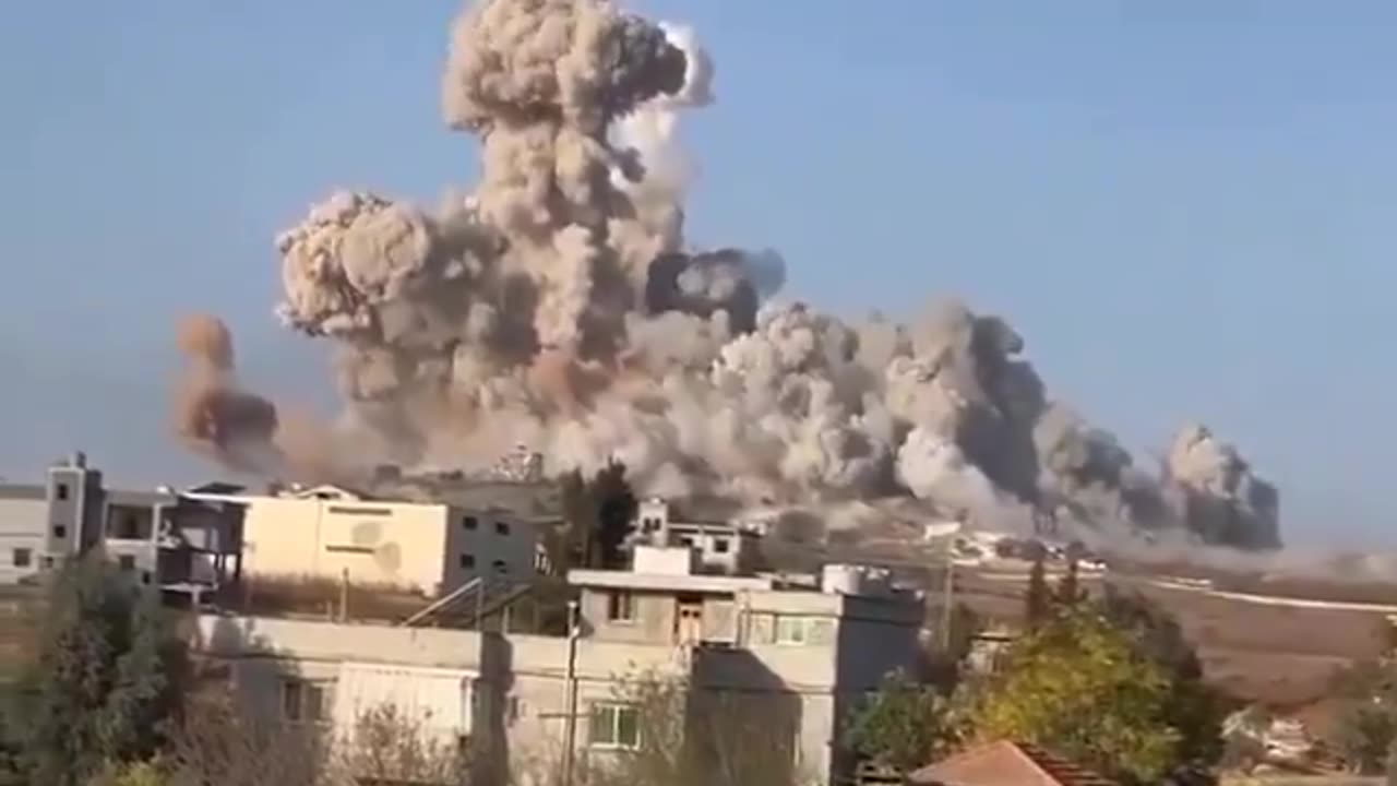 Video shows IDF bombing of border village in southern Lebanon...