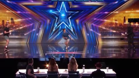 khuấy động trường quay America's Got Talent