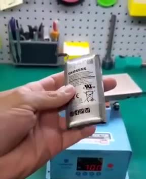 What’s inside a cell phone battery?