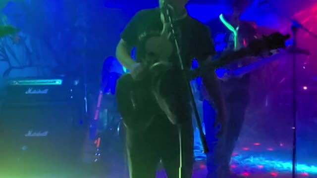 The Hoodlums "Here I A" (Tik Tok)