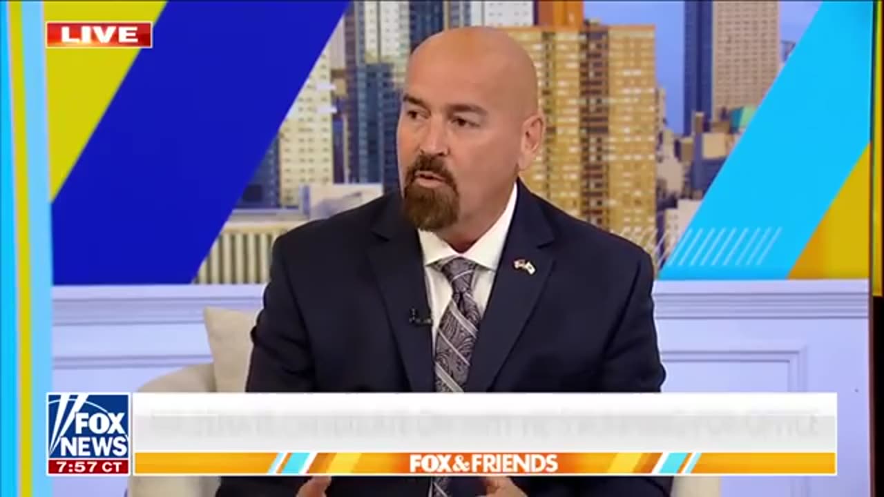 Marine veteran taking on Elizabeth Warren_ 'She's losing votes every day'