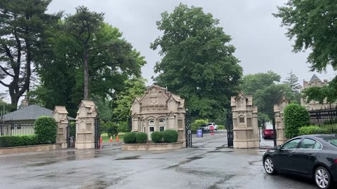 Woodlawn Cemetery, Bronx (1 long)