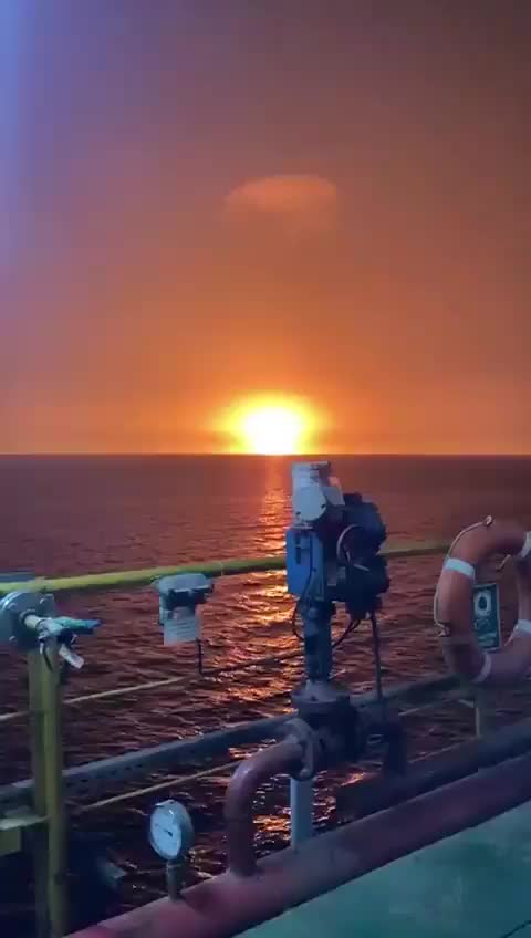 Caspian Sea: Likely Oil Rig Explosion