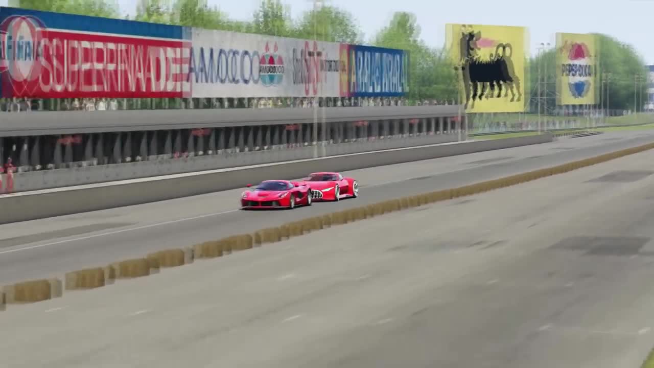 Mercedes-Benz AMG Vision GT vs Ferrari LaFerrari at Monza Full Course-14