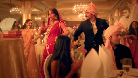 Lut Gaye (song)Emraan Hashmi, Yukti _ Jubin N, Tanishk B, Manoj M _ Bhushan K _ Radhika-Vinay.mp4
