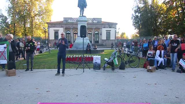 2021-10-23/03 - 14° evento, Caffè delle Mura, Lucca. Intervento di Leonardo Mazzei