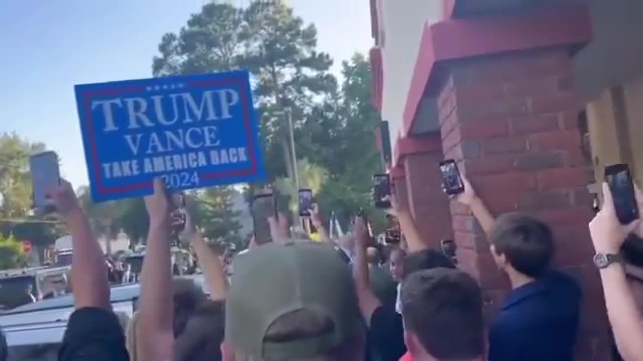 Kamala was met with “Trump!” chants as she arrived for her CNN interview in GA