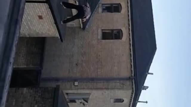 Green parkour roof jump fail