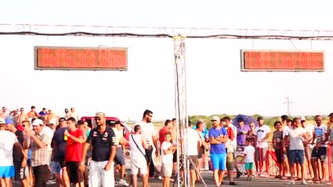 Races between Super Cars & Old Cars