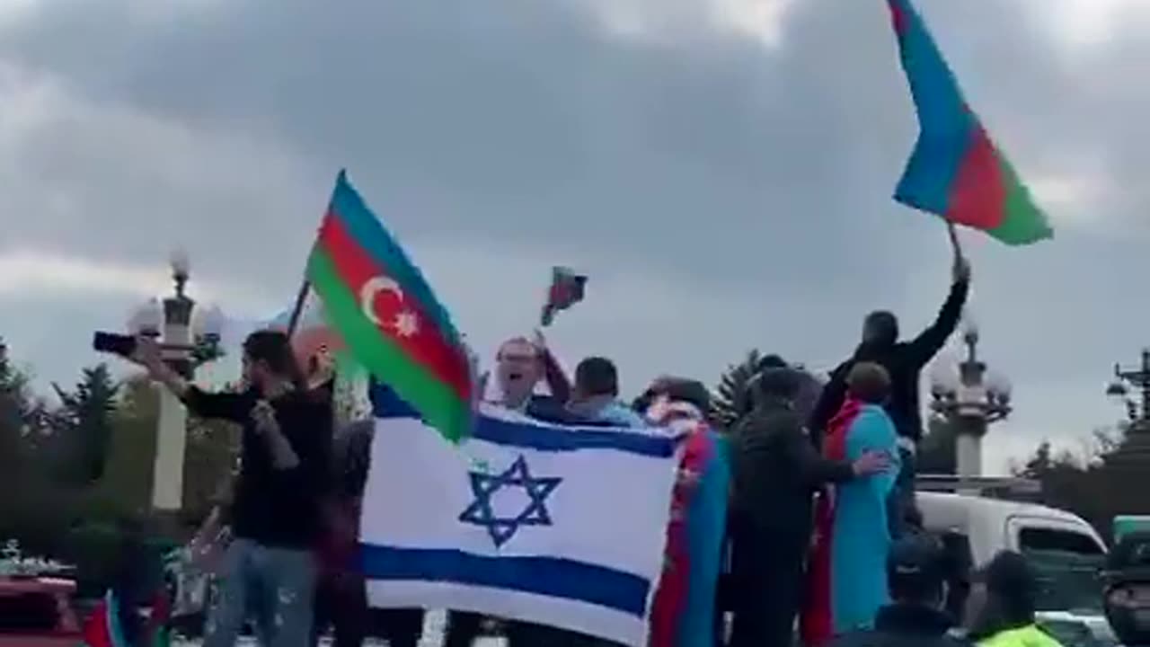 Na straně vítězných Azerů v Náhorním Karabachu vlají Izraelské vlajky