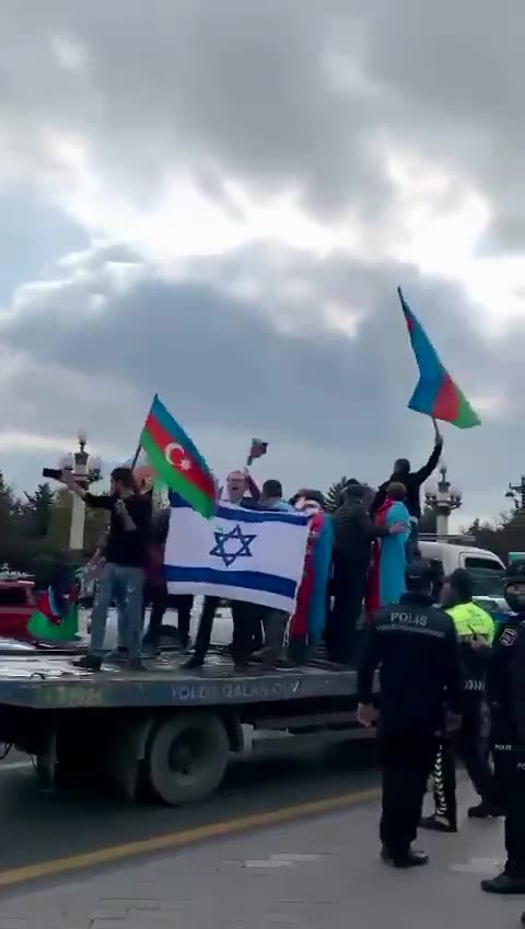 Na straně vítězných Azerů v Náhorním Karabachu vlají Izraelské vlajky