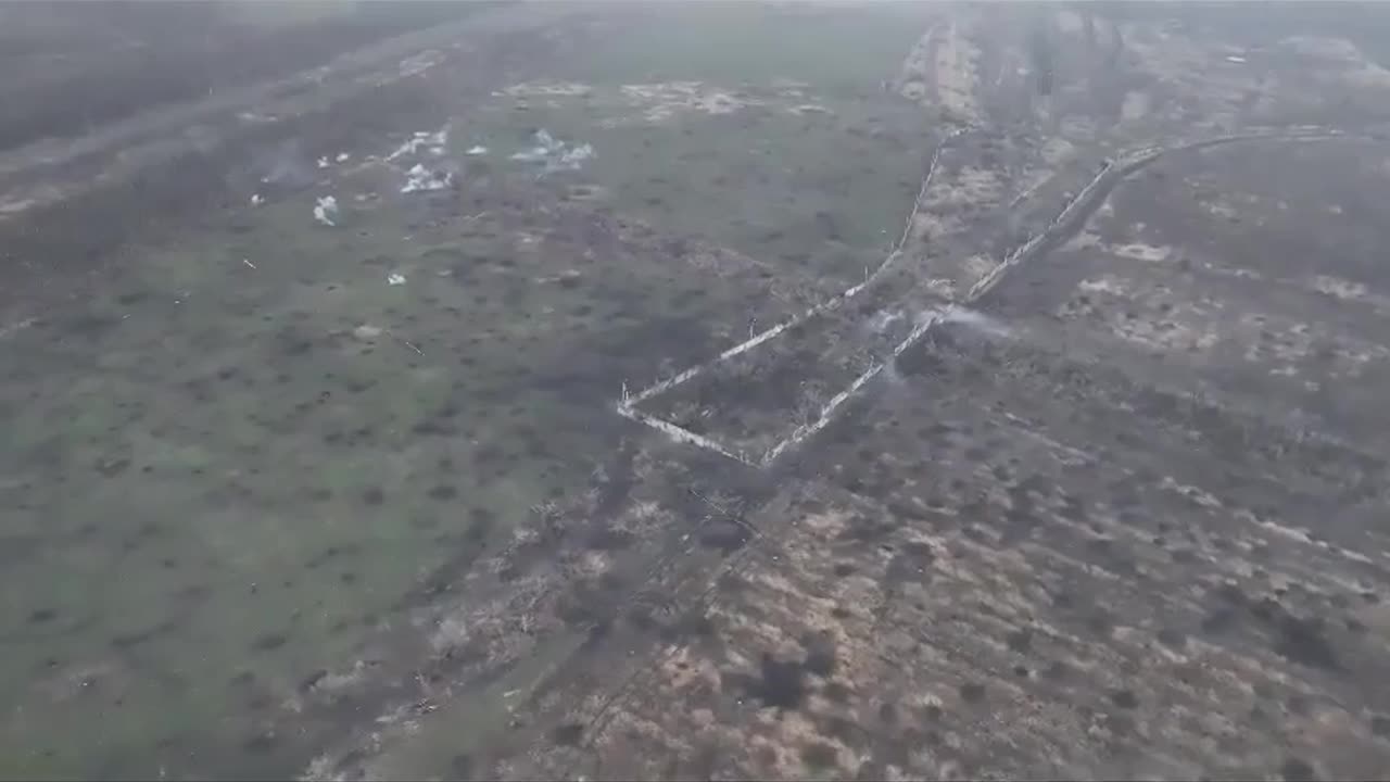 Ukrainian Bradley Firing on Russian Lines