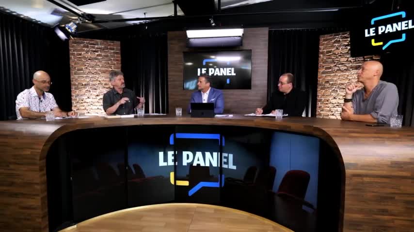 Pannel sur la censure dictarorial au Qu