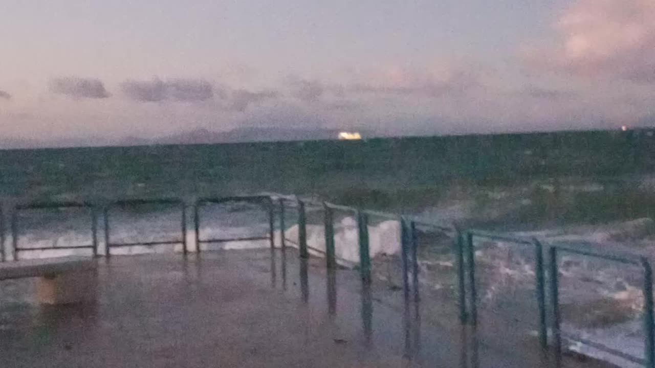 ΑΓΡΙΕΥΕΙ Η ΘΑΛΑΣΣΑ - ΑΓΡΙΕΥΟΥΝ ΚΑΙ ΟΙ ΕΛΛΗΝΕΣ ΟΡΘΟΔΟΞΟΙ ΧΡΙΣΤΙΑΝΟΙ