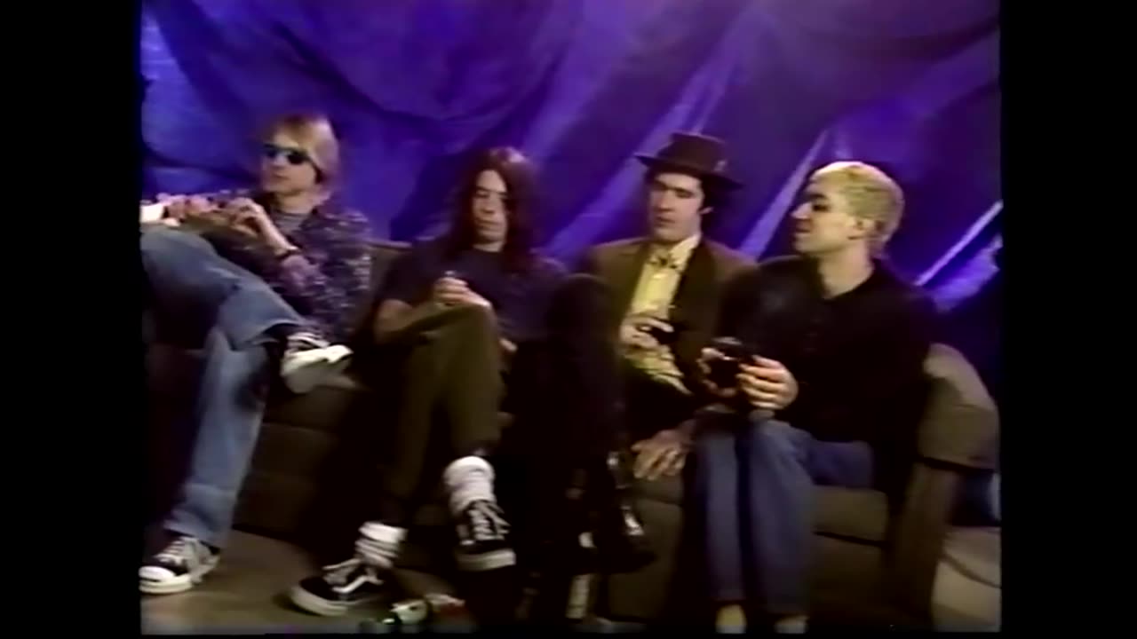 Nirvana’s Full MTV Interview with Kurt Loder (December 10, 1993)