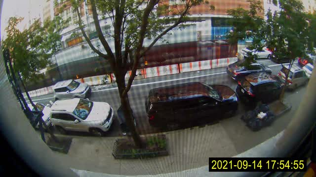2021 0914 Cops at this building