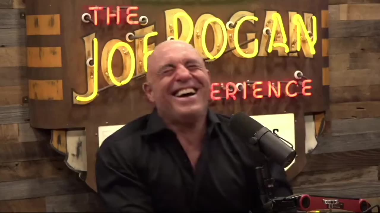 TRUMP till joe rogan you cannot be voting for Kamala.