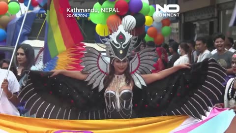 NO COMMENT: Colorida marcha del orgullo LGTBIQ+ en Nepal