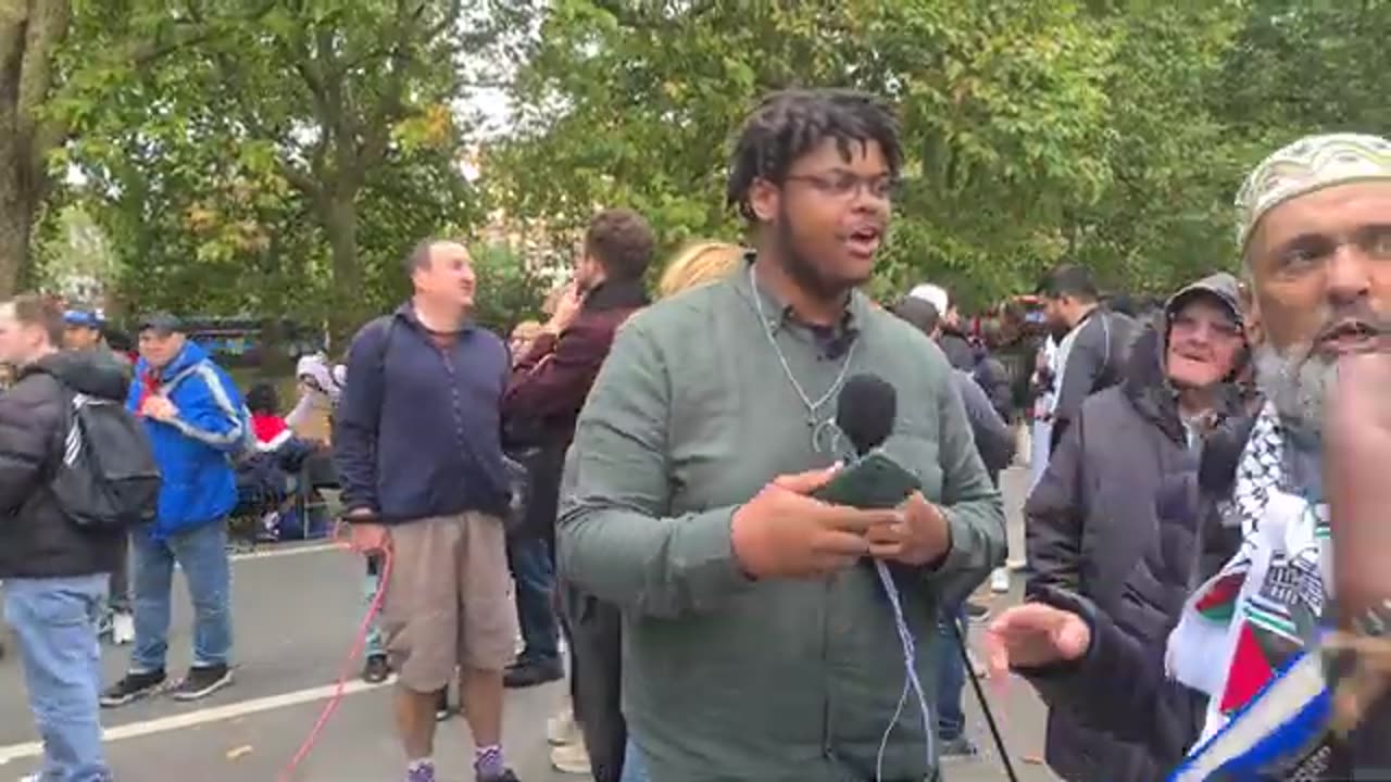 Zoinst Christians Defend IDF _ Amy and johnno _ uncle Usman _ Speakers corner #p