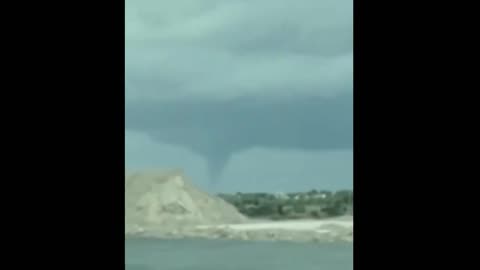 Video shows tornadoes in South Florida ahead of Hurricane Milton