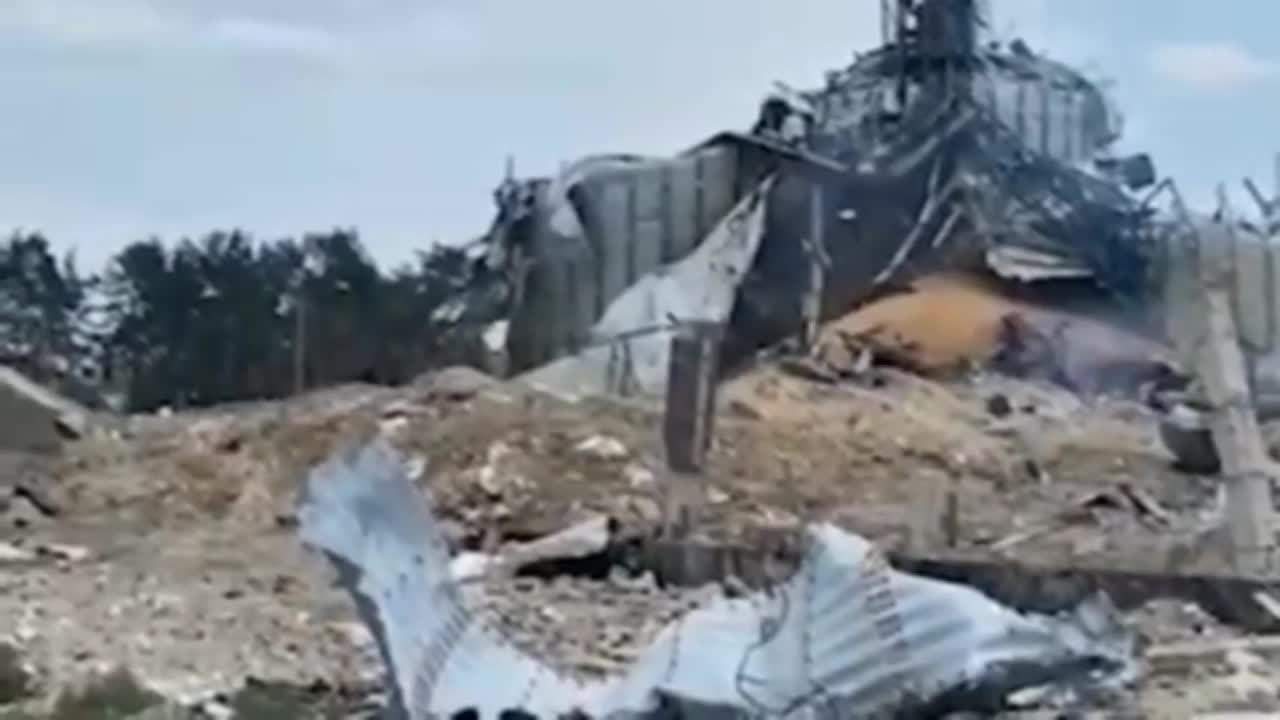 Destroyed by the occupiers elevator in RubezhnoyeSubscribe