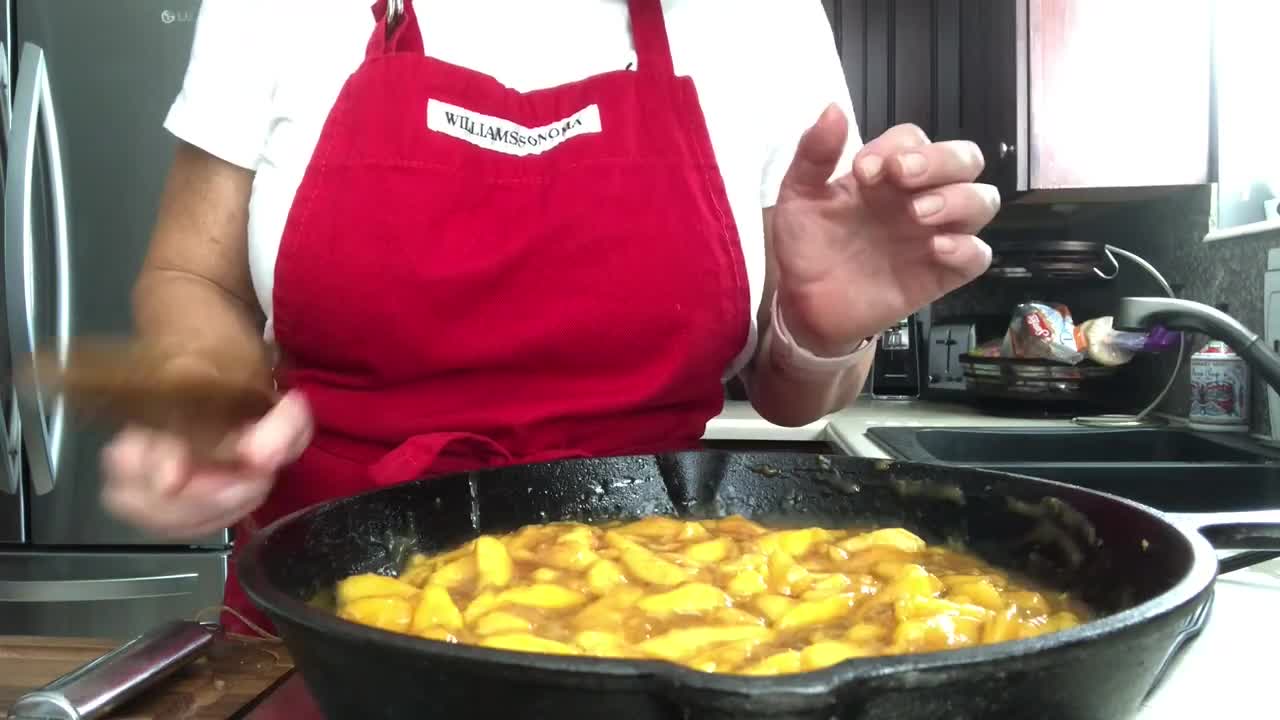 BOURBON PEACH COBBLER