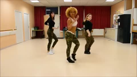 HOT AFRO DANCE