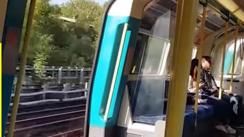 DOOR FAILS 😂