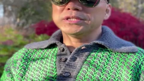 20221031文贵先生GETTR¹： #广西战友：不要在革命未成功前把自己给奉献了。逼到绝地是另外一回事，用合法的思维的智慧来保护自己。
