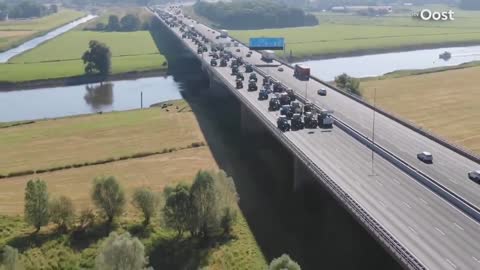 30,000 Farmers revolt against the Dutch government's prepared climate restrictions.....