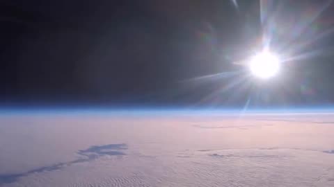 High-altitude balloons show a flat horizon.