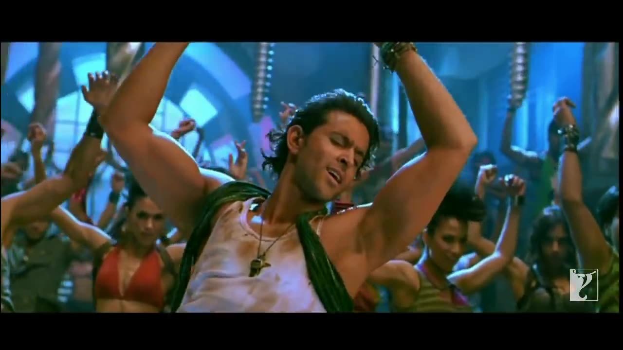 HRITHIK ROSHAN DANCE IN BOLLYWOOD MOVIE