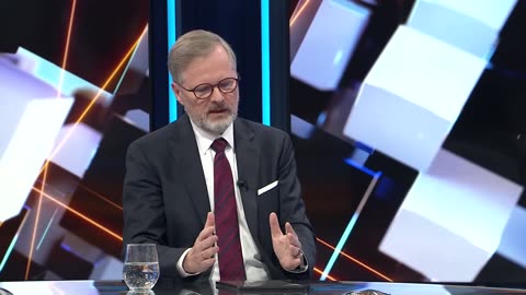 Fiala o své formě: Mám si nasadit uši jako zajíc? Starý profesor možná neosloví každého
