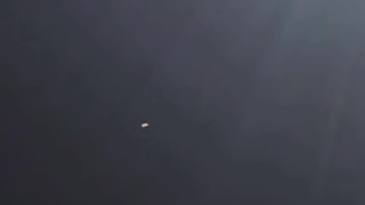 Hovering UAP UFO Orbs in Winston Salem NC 2023, with Flares ??