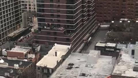 New York Residents Applaud Hospital Staff