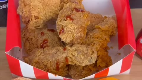 FRIED CHICKEN KFC asmr MUKBANG eating KFC FRIED CHICKEN FULL NON VEG MEAL