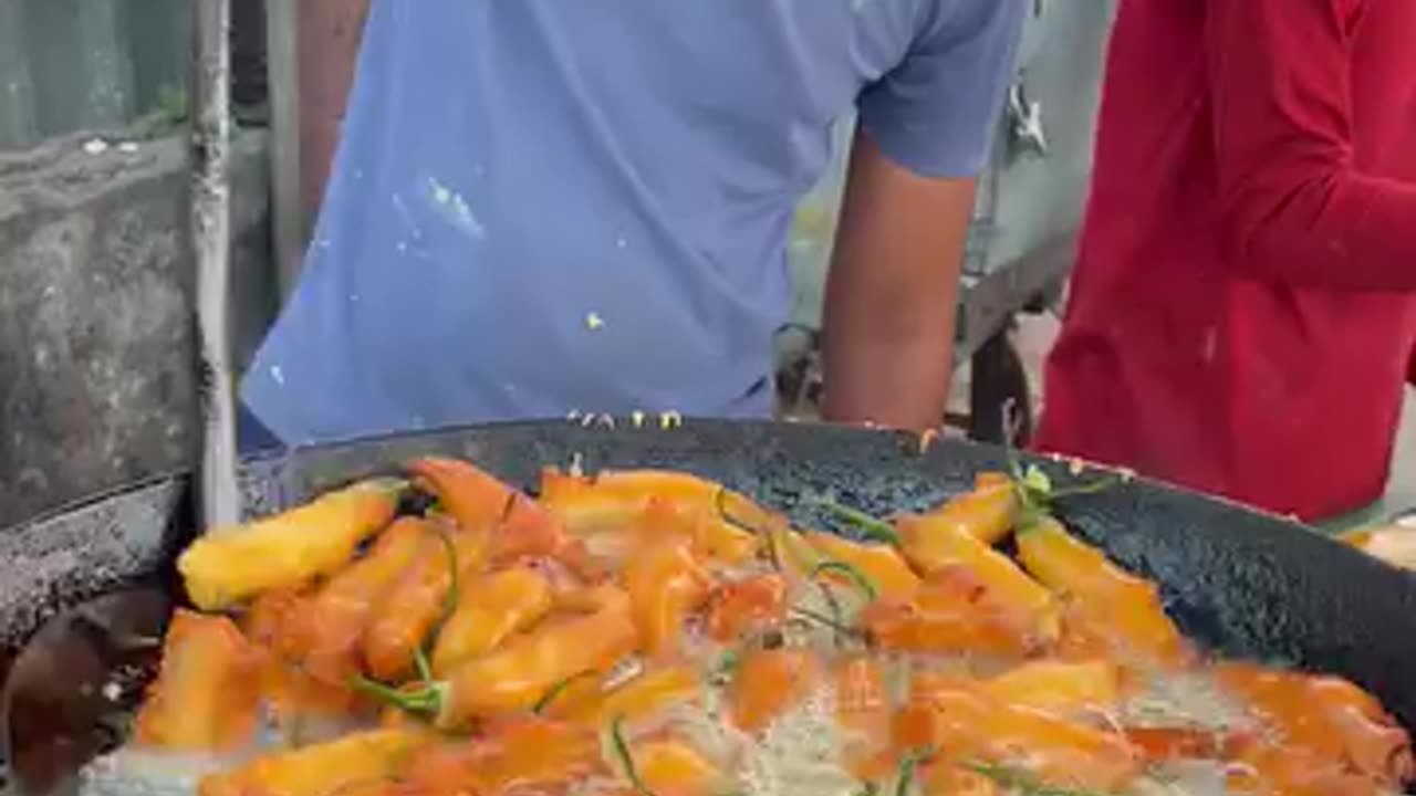 Indian street food Pakoda so delicious 😋