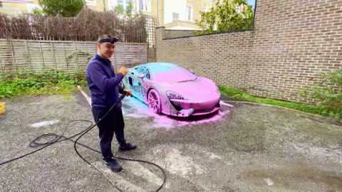 Detailing a Sports Car in a SANDSTORM